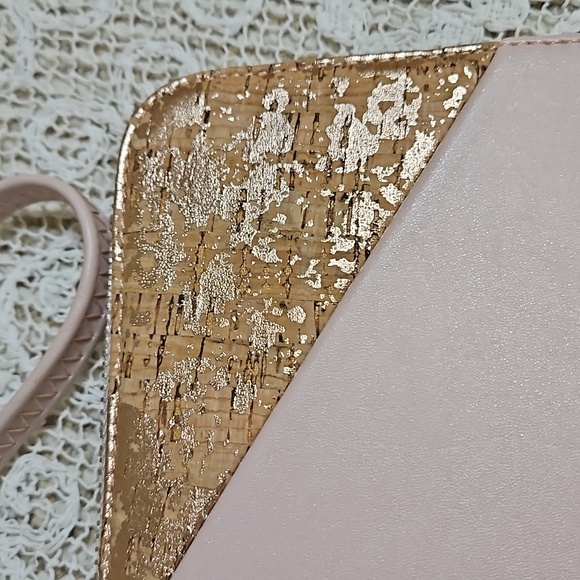 Pixie Mood Stacy Wristlet - Rose/Metallica Cork - Picture 4 of 13